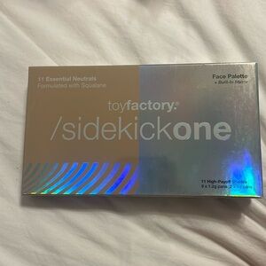 Toyfactory - Sidekickone 11 High-Payoff Shades Face Palette + Built-In Mirror
